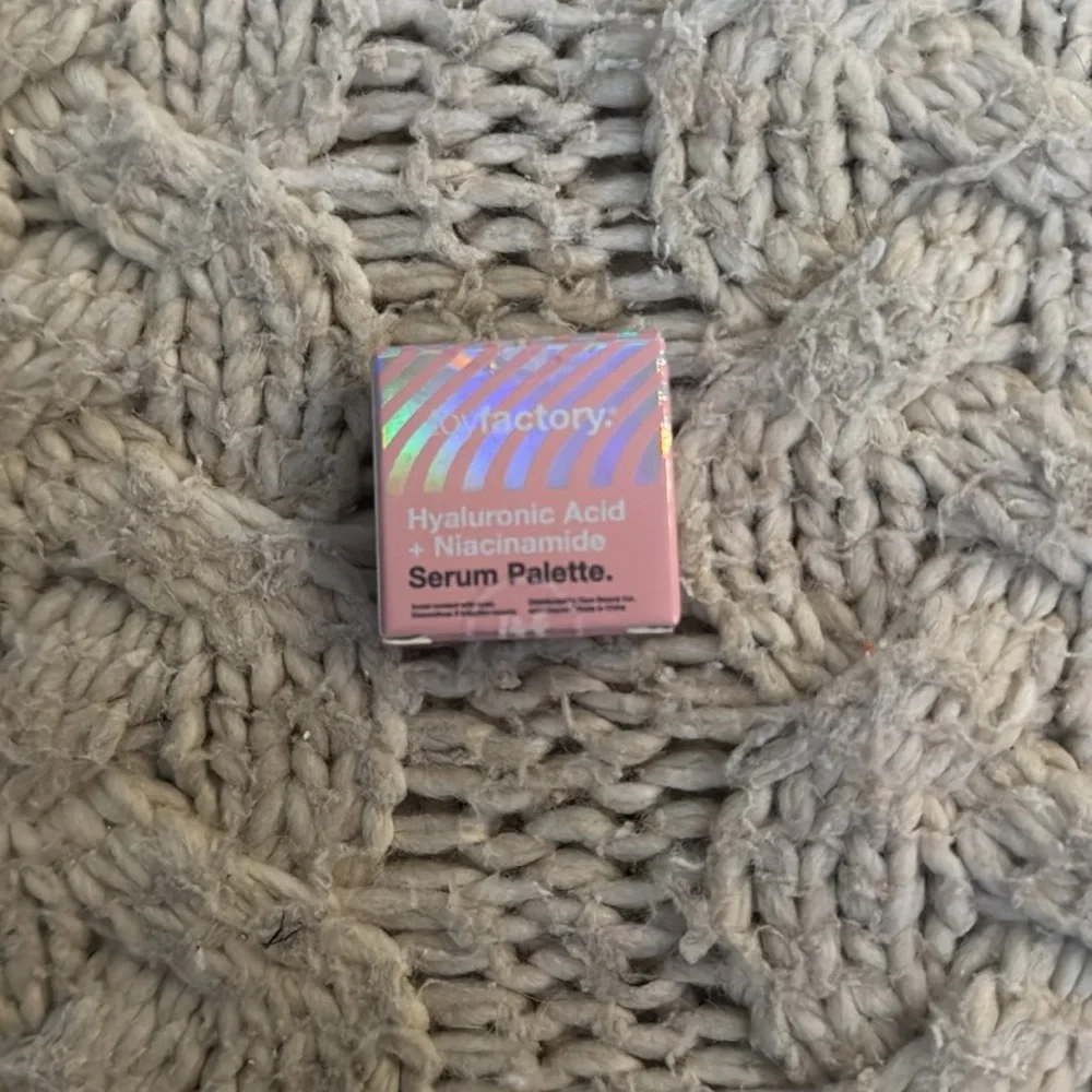 Mini Make-Up Bundle - Picture 10 of 11